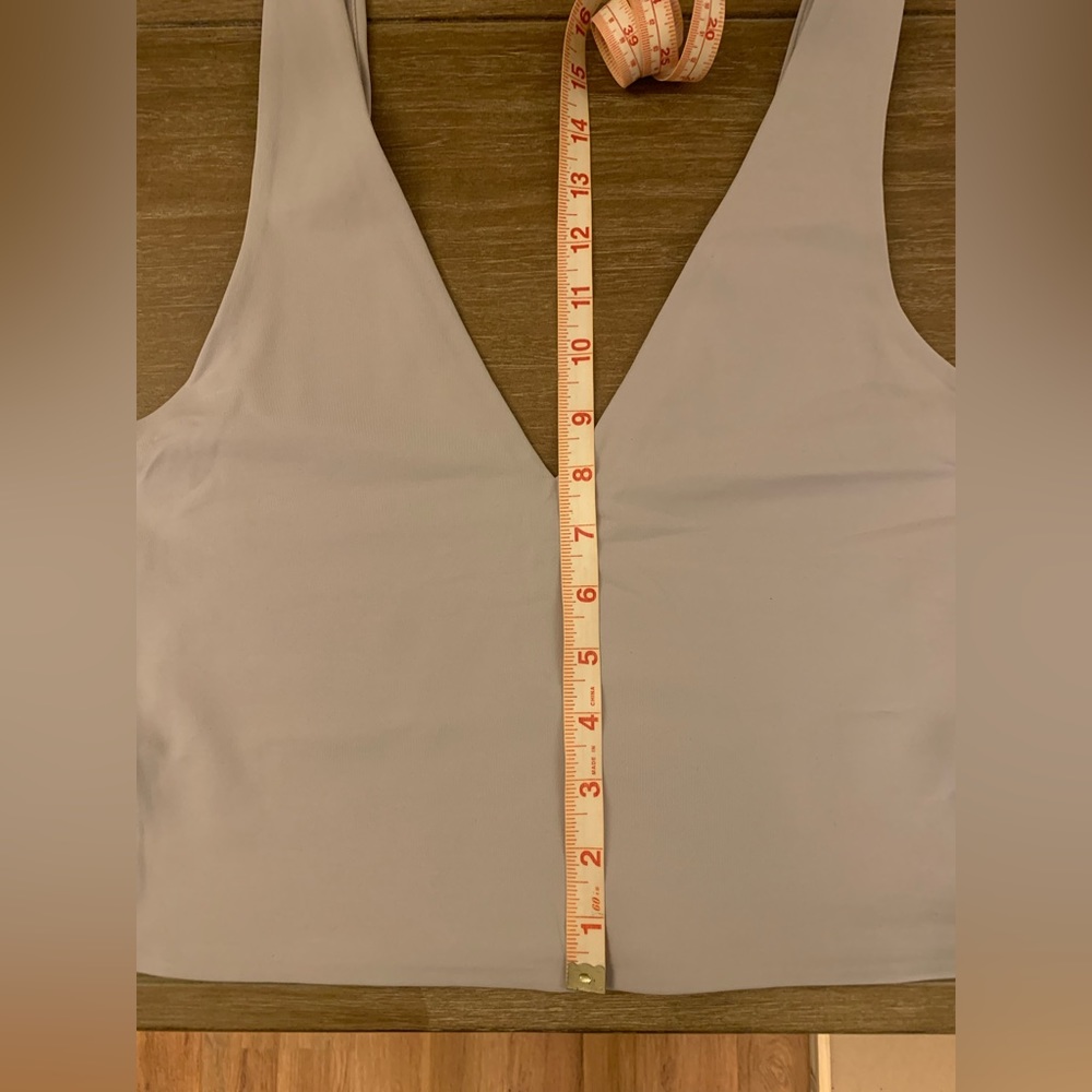 Babaton Contour V-neck Tank - Picture 5 of 8